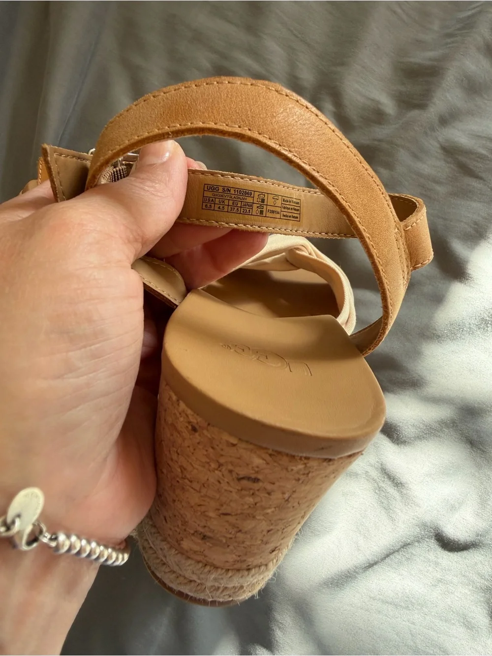UGG Women's Peach Knot Front Ankle-Strap Sandals